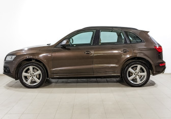 Подержанный автомобиль Audi Q5 2013 года (8 фото)