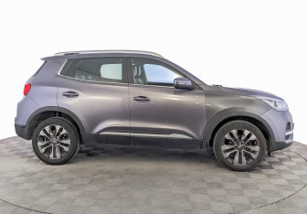 Подержанный автомобиль Chery Tiggo 4 2022 года (4 фото)