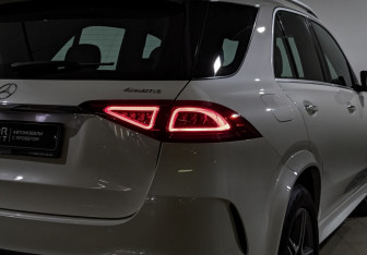Подержанный автомобиль Mercedes-Benz GLE 2022 года (29 фото)