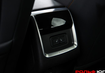 Подержанный автомобиль Omoda S5 GT 2023 года (14 фото)