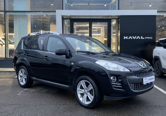 Подержанный автомобиль Peugeot 4007 2011 года (3 фото)