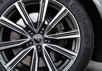 Новый Audi SQ8 2025 (49 фото)