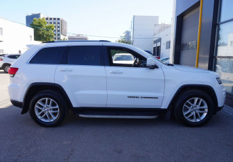 Подержанный автомобиль Jeep Grand Cherokee 2018 года (4 фото)