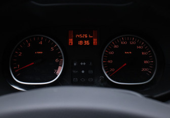 Подержанный автомобиль Renault Duster 2014 года (12 фото)