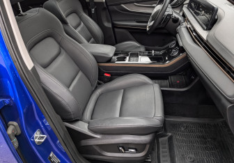 Подержанный автомобиль Exeed LX 2022 года (23 фото)