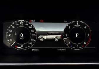 Подержанный автомобиль Land Rover Range Rover 2018 года (13 фото)