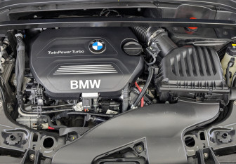 Подержанный автомобиль BMW X2 2021 года (9 фото)