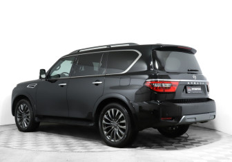 Подержанный автомобиль Nissan Armada 2023 года (7 фото)
