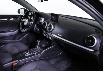 Подержанный автомобиль Audi A3 Sedan 2016 года (11 фото)