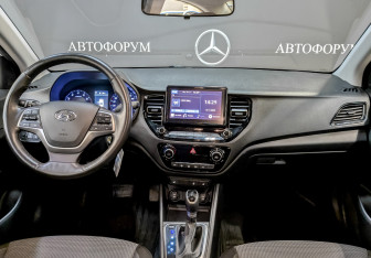 Подержанный автомобиль Hyundai Solaris Sedan 2021 года (14 фото)