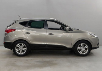 Подержанный автомобиль Hyundai ix35 2011 года (4 фото)