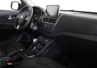 Подержанный автомобиль FAW Besturn X40 2021 года (6 фото)