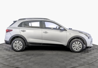 Подержанный автомобиль Kia Rio Hatchback 2021 года (4 фото)