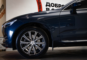 Подержанный автомобиль Volvo XC60 2019 года (34 фото)