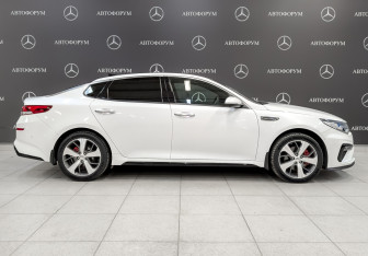 Подержанный автомобиль Kia Optima Sedan 2018 года (4 фото)