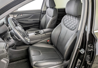 Подержанный автомобиль Hyundai Santa Fe 2023 года (20 фото)