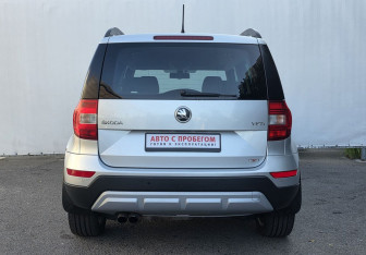 Подержанный автомобиль Skoda Yeti 2014 года (6 фото)