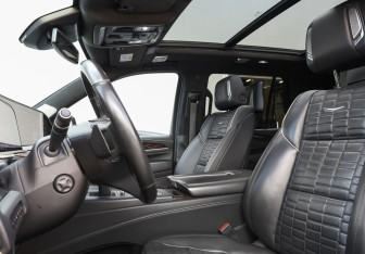 Подержанный автомобиль Cadillac Escalade Suv 2022 года (19 фото)