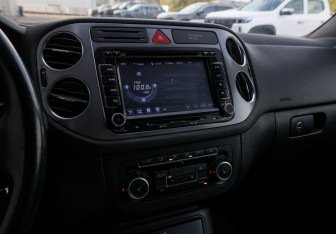 Подержанный автомобиль Volkswagen Tiguan 2010 года (16 фото)