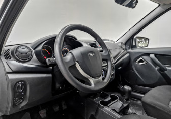 Подержанный автомобиль LADA (ВАЗ) Granta Sedan 2022 года (16 фото)