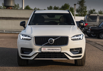 Подержанный автомобиль Volvo XC90 2019 года (2 фото)