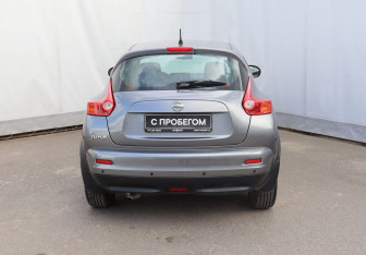 Подержанный автомобиль Nissan Juke 2013 года (5 фото)