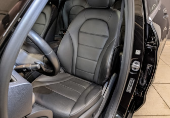 Подержанный автомобиль Mercedes-Benz GLC Coupe 2022 года (20 фото)