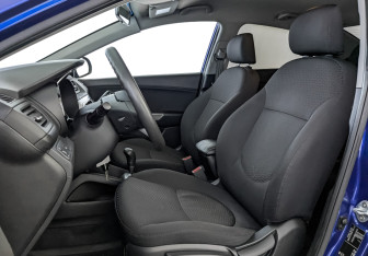 Подержанный автомобиль Kia Rio Sedan 2013 года (20 фото)