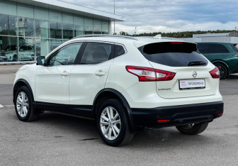 Подержанный автомобиль Nissan Qashqai 2018 года (7 фото)