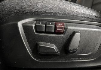 Подержанный автомобиль BMW X4 2015 года (17 фото)