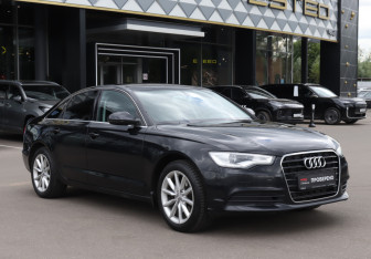 Подержанный автомобиль Audi A6 Sedan 2014 года (3 фото)