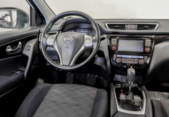 Подержанный автомобиль Nissan Qashqai 2018 года (28 фото)