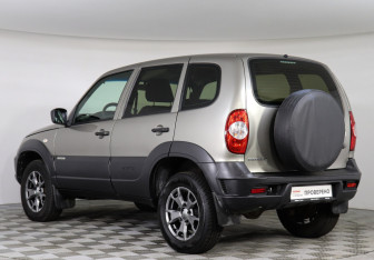 Подержанный автомобиль Chevrolet Niva 2018 года (7 фото)
