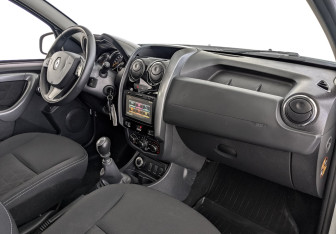 Подержанный автомобиль Renault Duster 2018 года (13 фото)