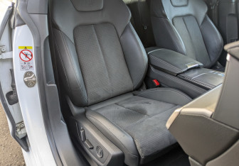 Подержанный автомобиль Audi A7 2021 года (24 фото)