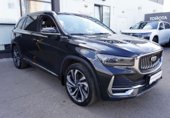 Подержанный автомобиль Geely Monjaro 2023 года (3 фото)