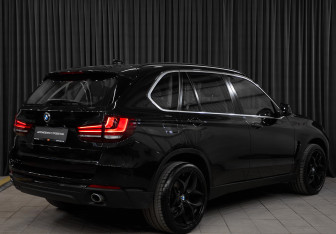 Подержанный автомобиль BMW X5 2017 года (4 фото)