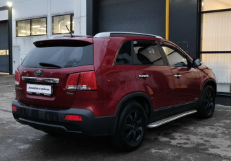 Подержанный автомобиль Kia Sorento 2009 года (5 фото)