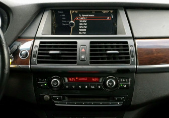 Подержанный автомобиль BMW X5 2010 года (17 фото)