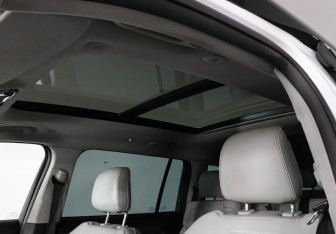 Подержанный автомобиль Jeep Grand Cherokee 2022 года (21 фото)