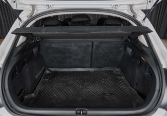 Подержанный автомобиль Citroen C4 Hatchback 2011 года (6 фото)