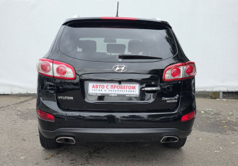 Подержанный автомобиль Hyundai Santa Fe 2010 года (6 фото)