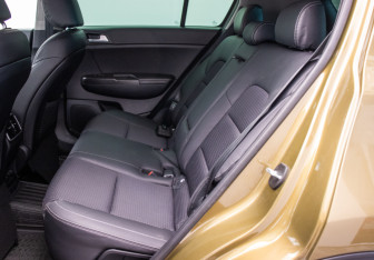 Подержанный автомобиль Kia Sportage 2016 года (11 фото)