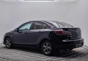 Подержанный автомобиль Mazda 3 Sedan 2011 года (3 фото)