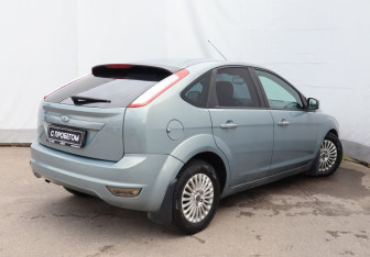 Подержанный автомобиль Ford Focus Hatchback 2009 года (4 фото)