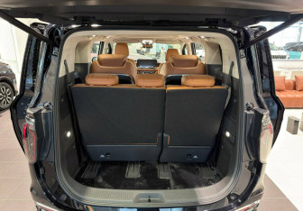 Новый Hongqi HQ9 2025 (8 фото)