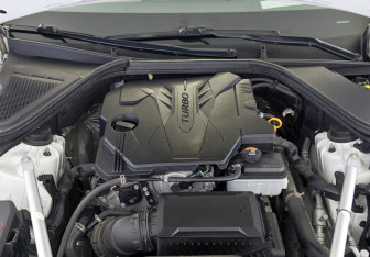 Подержанный автомобиль Genesis G80 2021 года (9 фото)