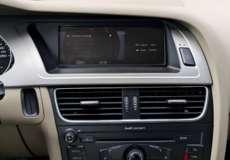 Подержанный автомобиль Audi A4 allroad 2010 года (15 фото)