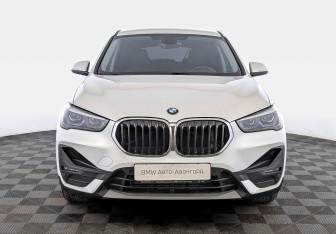 Подержанный автомобиль BMW X1 2020 года (2 фото)