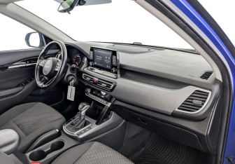 Подержанный автомобиль Kia Seltos 2022 года (11 фото)